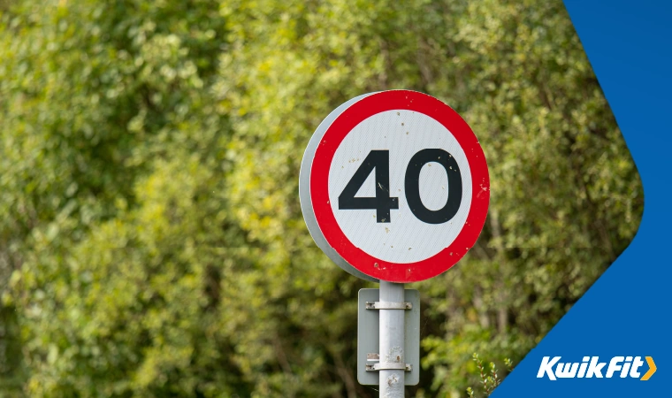 speed limit of 40 mph road sign